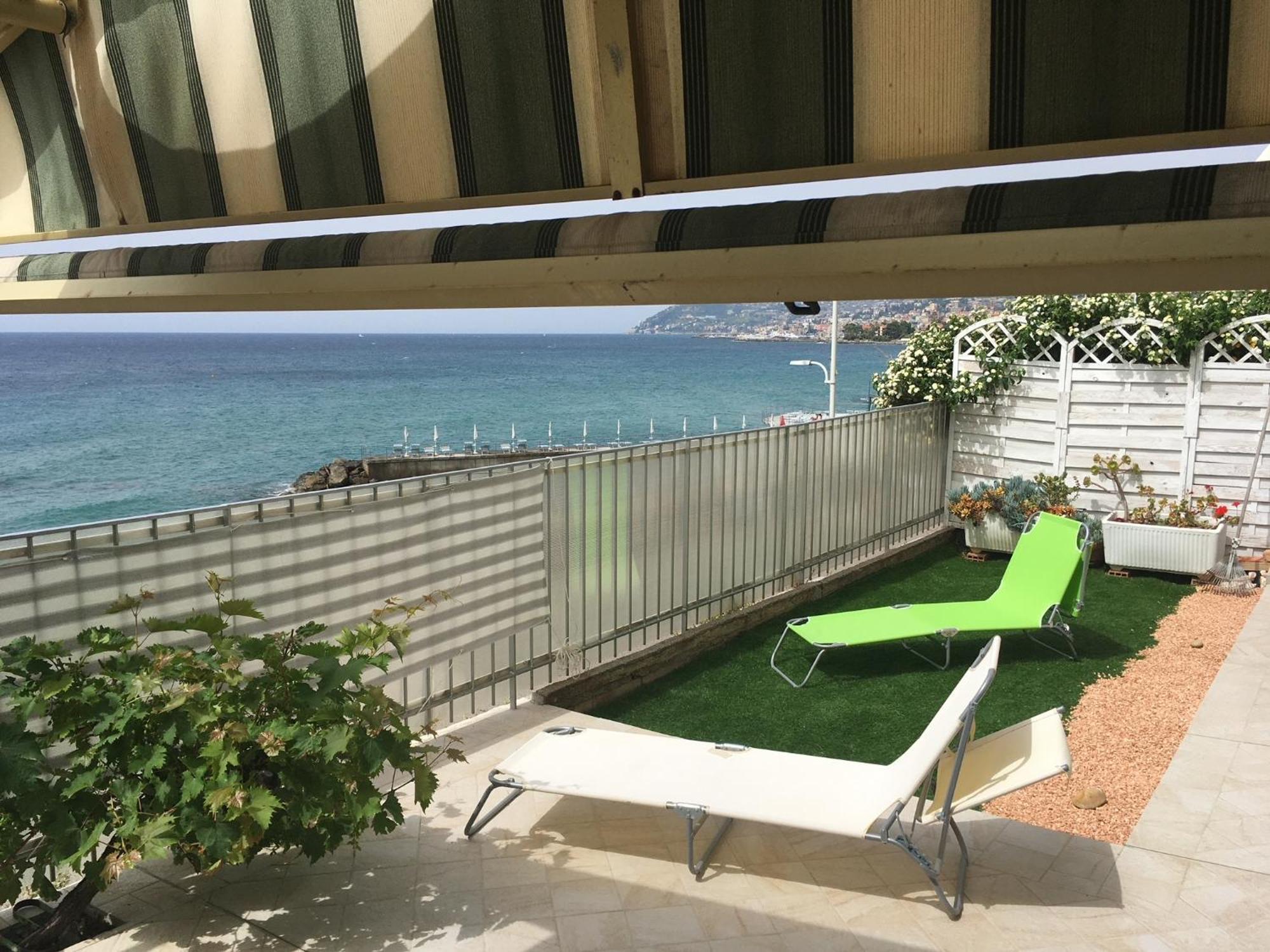 Perfect Wave A 10 M Dal Mare Apartamento Sanremo Exterior foto