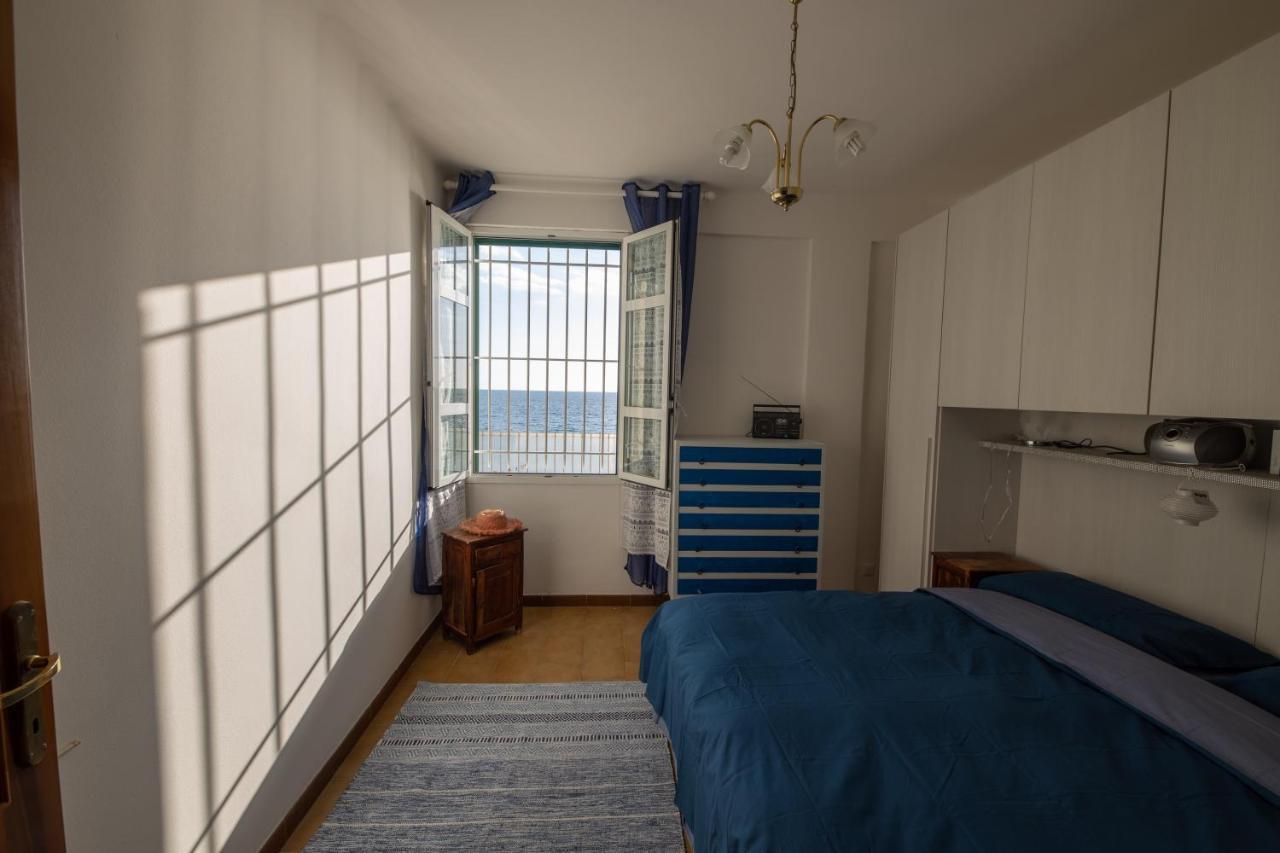 Perfect Wave A 10 M Dal Mare Apartamento Sanremo Exterior foto